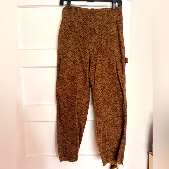 High Rise Carpenter Straight Leg Pants Brown Leopard Print size 4 - Picture 3 of 4